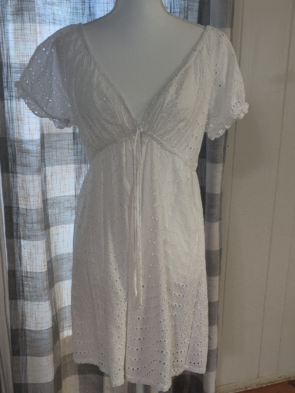 La Blanca Eyelet Swimsuit Cover Up White Dress.